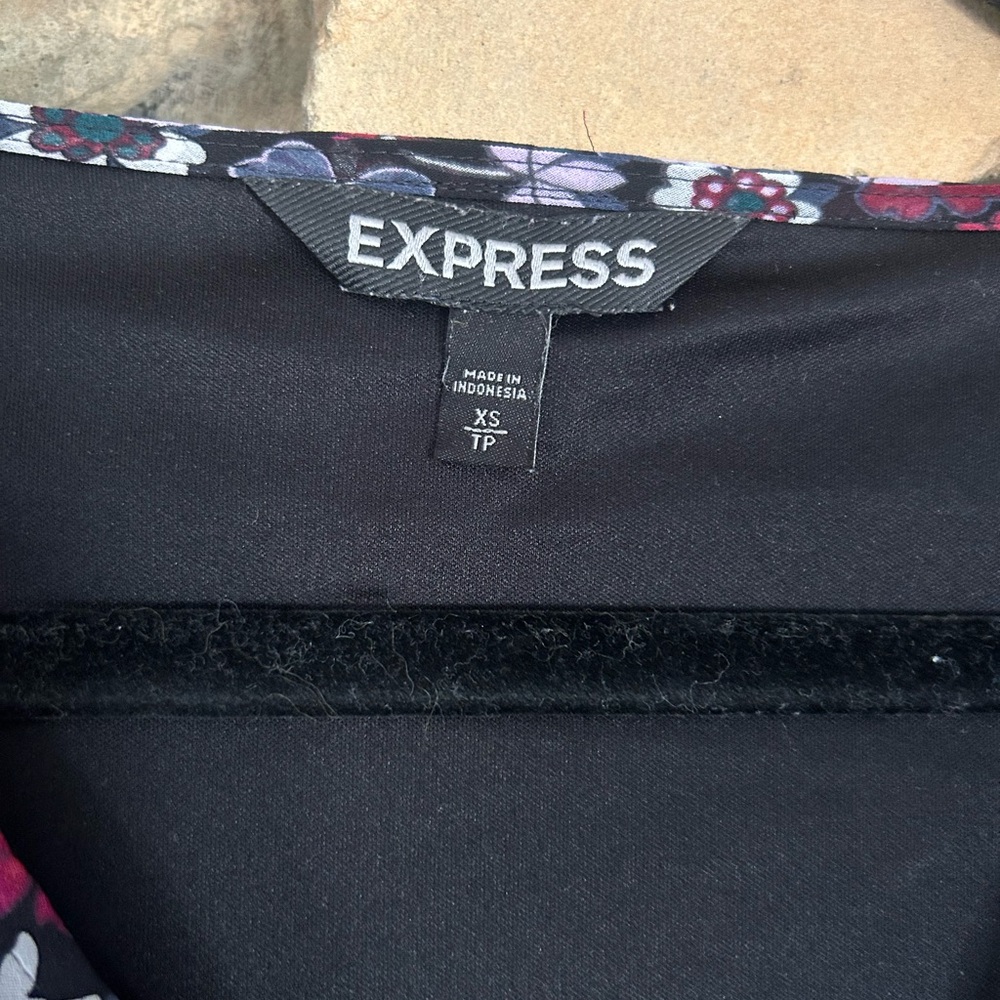 Express Floral Dress - Picture 7 of 7